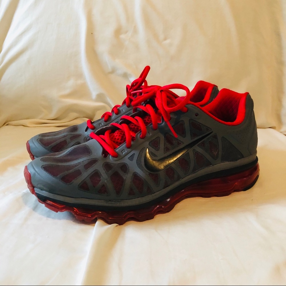 Men’s Nike AirMax Sneakers